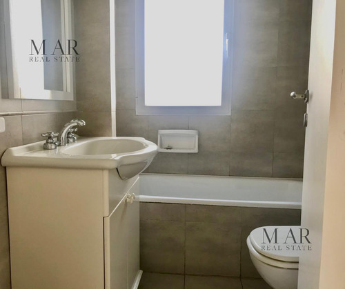 Imagen 8 de 30 de Casa A La Venta . 4 Dormitorios Mas Dep. Barrio Los Sauces