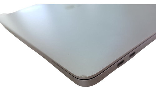 Macbook Pro A2141 I9 32gb Ram 500gb Ssd Radeon 5300m 4gb 2k (Reacondicionado)