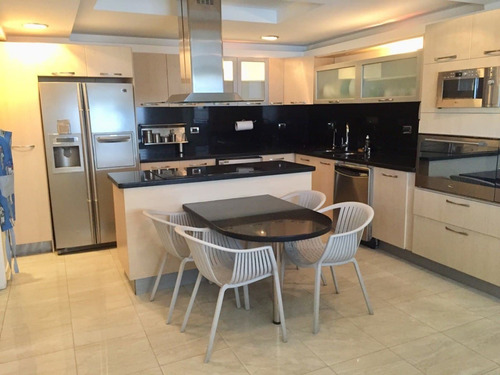 Imagen 6 de 17 de Se Alquila Hermoso Town House En Urb. Villa Antillana