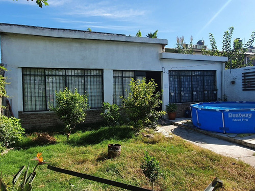 Imagen 12 de 15 de Inmobiliaria Rias Altas Vende Casa Con Muchas Comodidades