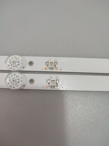 Tiras Led Atvio Atv-32smr Crh-at32d2000060298qrev1.7 (Usado)
