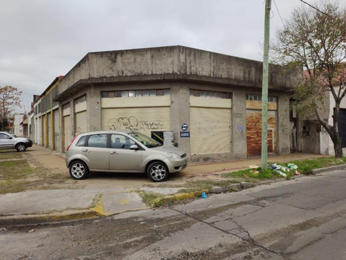 Local Comercial En Alquiler- Banfield