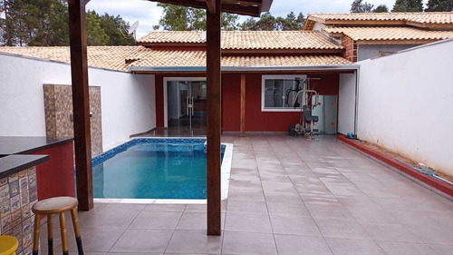 250 M², Casa Com 02 Dormitórios, Espaço Gourmet E Piscina !!
