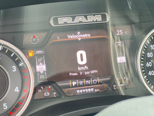 RAM Ram 3500 6.7 Laramie Cab. Dupla 4x4 Aut. 4p
