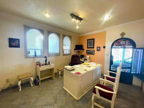 Imagen 4 de 23 de Casa En Venta, Metepec, 4 Recámaras
