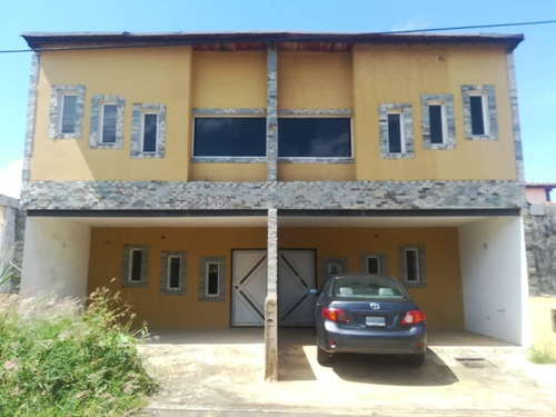 Imagen 1 de 6 de Town House En Venta Puerto Ordaz - Urbanización Yara Yara Ii Fl