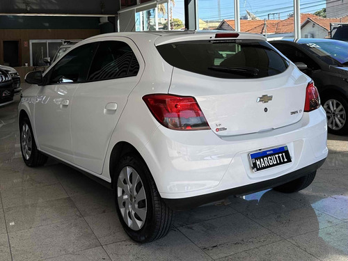 Chevrolet Onix 1.4 MPFI LT 8V FLEX 4P MANUAL