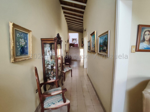 Imponente Casa En Zona Privilegiada Urb Santa Elena, Conjunto Privado Del Este Barquisimeto \\ Mehilyn Perez Tu Asesor De Confianza //