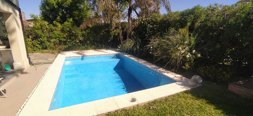 Imagen 5 de 10 de Servicio Integral De Piscinas Desagote Lijada Pintada Y Mas.