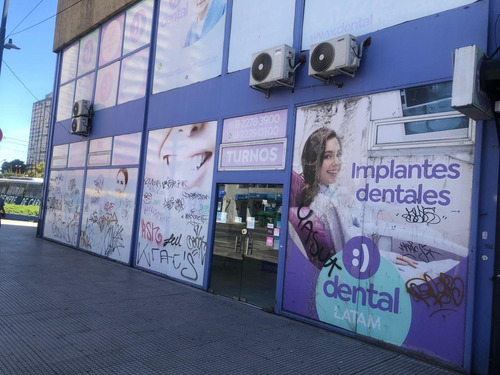 Local En Alquiler Liniers- 20 Metros De Vidriera - Alto Transito