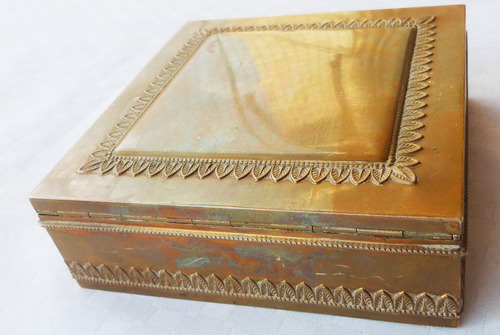Monijor62-antiguo Coleccion Caja Bronce Tienda Las Filipinas (Usado)
