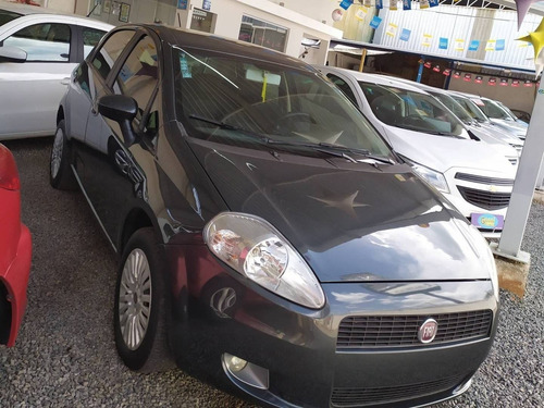 Fiat Punto 1.4 Attractive Italia 8v Flex 4p Manual