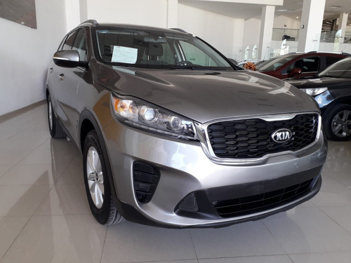 Imagen 2 de 14 de Kia Sorento 2019