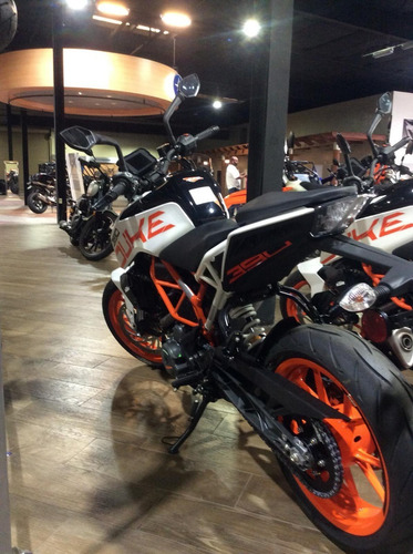 Imagen 3 de 6 de 2020 Ktm Sportbike Motorcycle 390 Duke White