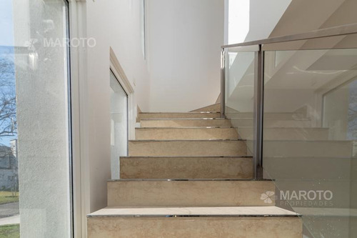 Imagen 27 de 30 de Casa En Venta En Barrio El Canton - Maroto Propiedades