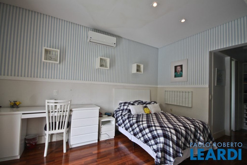 Imagem 12 de 15 de Casa Em Condomínio - Alphaville - Sp - 561075