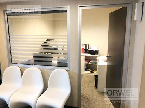Imagen 4 de 20 de 75 M2 En Excelente Edificio En Esquina! Opción Con O Sin Renta !!!