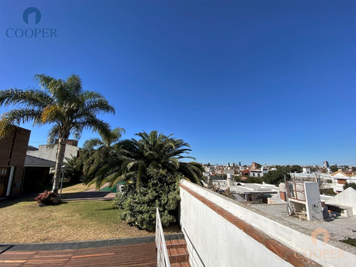 Imagen 15 de 27 de Casa De Categoría En Venta, Villa Cabrera, 4 Dormitorios