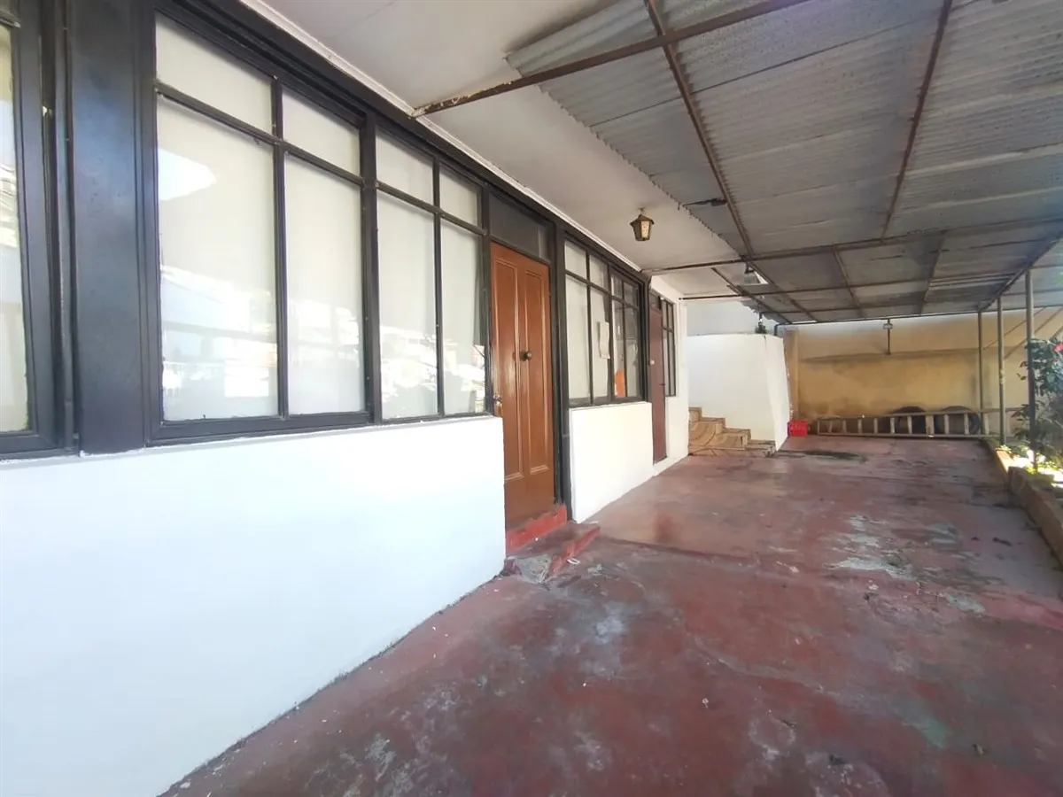 Imagen 3 de 14 de Casa En Venta De 3 Dorm. En Valparaíso