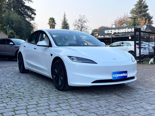 Tesla Model 3 Standar Range Plus 2025