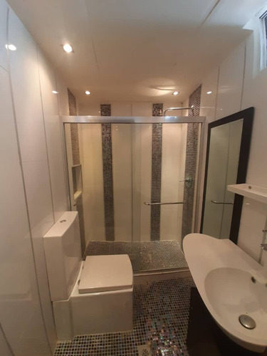 Imagen 25 de 28 de Imponente Apartamento De Lujo Urb La Trigaleña Jc-lp