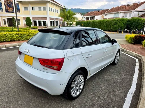 Audi A1 1.4 Tfsi Ambition Plus 5 Puertas