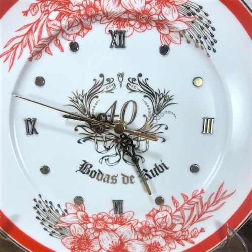 Imagem 2 de 5 de Relógio 40 Anos Bodas De Rubi 28cm