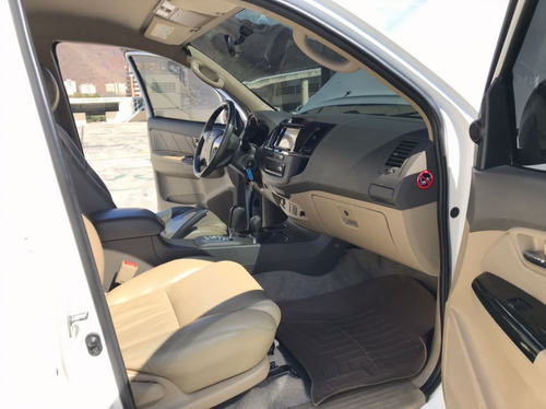 Imagen 7 de 10 de Toyota Fortuner