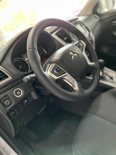 Mitsubishi L200 2.4 Di-d High Power 181cv Cuero