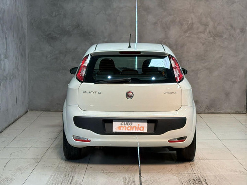 Fiat Punto Attractive 1.4 Flex Mec.