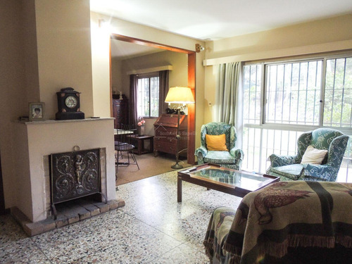 Casa A Reciclar En Venta Parque Miramar Fondo Al Lago