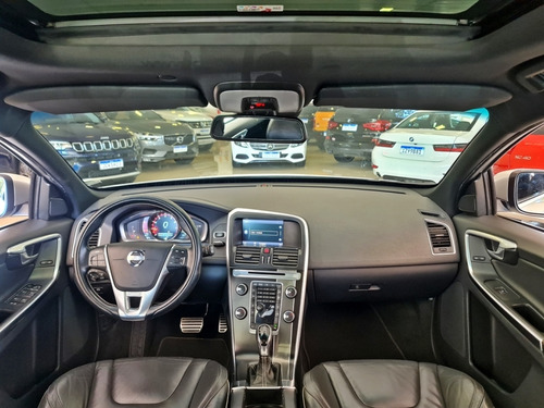 Volvo XC60 2.0 T5 R DESIGN TURBO GASOLINA 4P AUTOMÁTICO