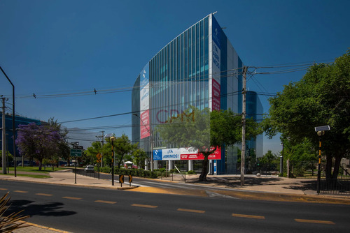 Arrienda Moderno Local Comercial, Las Condes (161698)