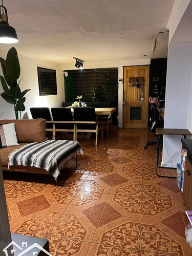 Casa En Venta De 2 Dorm. En Maipú
