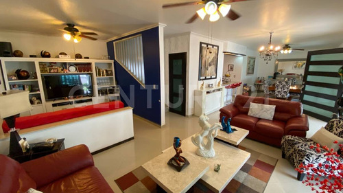 Casa En Venta, Col. Lomas Del Manantial, Xochitepec, Morelos