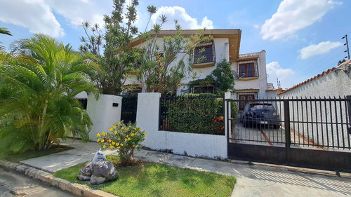 Nb.224477 Casa En Venta Urb El Trigal Norte 249m2 2 Niveles 