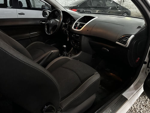 Peugeot 207 1.6 Feline 106cv