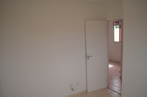 Apartamento Lauro De Freitas R$ 210.000,00
