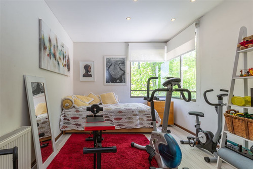 Casa En Condominio De 6 Dorm. San Carlos De Apoquindo