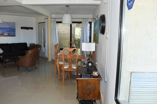 Imagen 10 de 13 de Casa Con Vista Al Mar , Piscina , 3 Dormitorios , 3 Baños