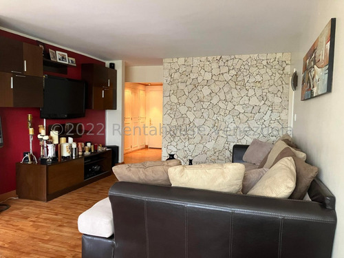 Ms: 25-8465. En Venta Amplio Y Seguro Apartamento En El Peñón. A=143m2, 3h, 3b, 1p.