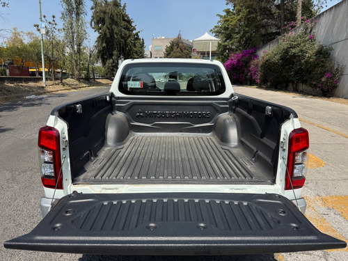 Mitsubishi L200 2.4 Cd Glx 4X4 Mt