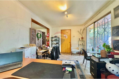 Casa 2 Pisos Amplio Terreno Con Uso Comercial