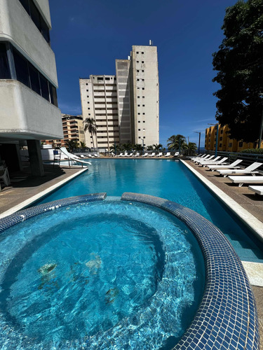 Apartamento De 2 Habitaciones Y 2 Baños En Playa Grande