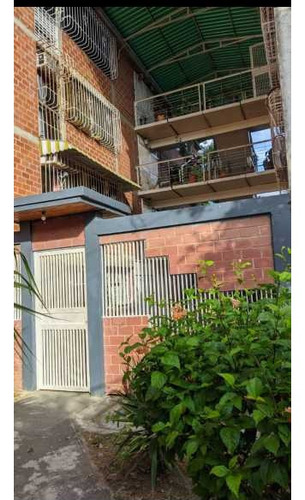 Imagen 2 de 9 de Vendo Apartamento 64m2 3h/1b/1p Castillejo 8582.