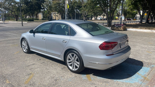Volkswagen Passat SEL Highline