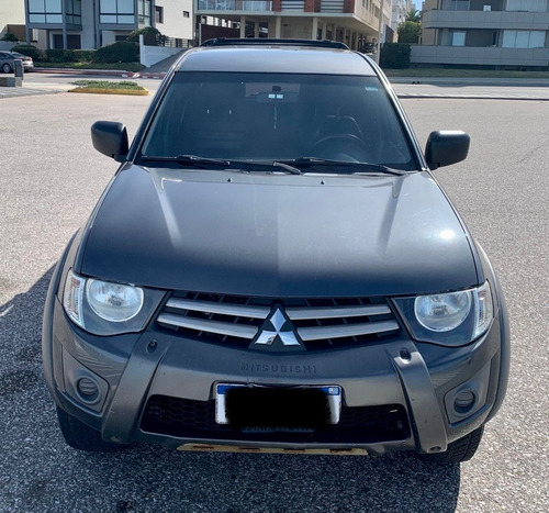 Imagen 2 de 15 de Mitsubishi L200 2.4 Doble Cabina 4x2