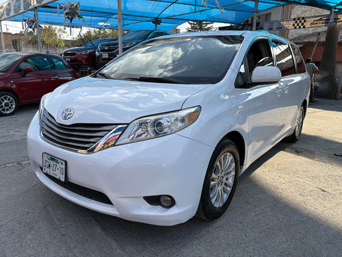 Toyota Sienna Xle At