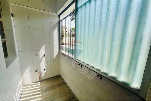 Hermoso Duplex De 4 Dormitorios 3 Ban, Estac Y Bod