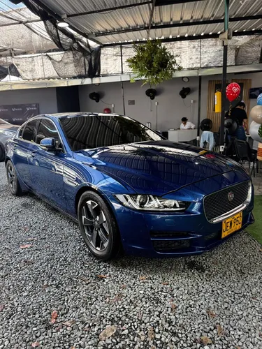 Jaguar XE 2.0 I4 Pure